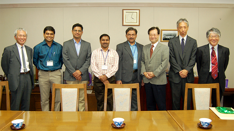 GSA international committee chair Naoshi Kondo, IIT assistant professors Arindam Dey, B. Umashankar, B. Hanumantha Rao, professor Devendra Narain Singh, GSA dean Hisashi Miyagawa, professor Akira Murakami, vice dean Eiji Nawata